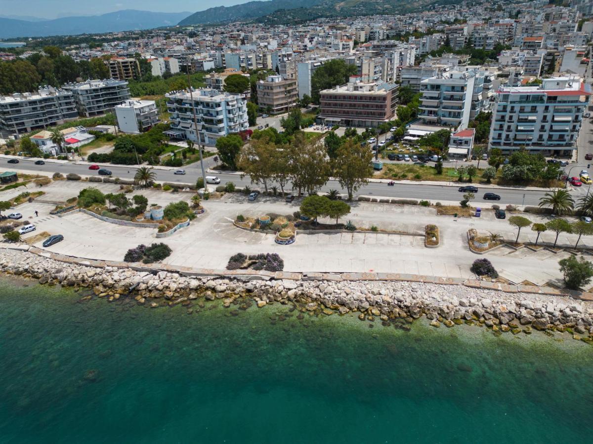 Delfini Hotel Patras Exteriör bild