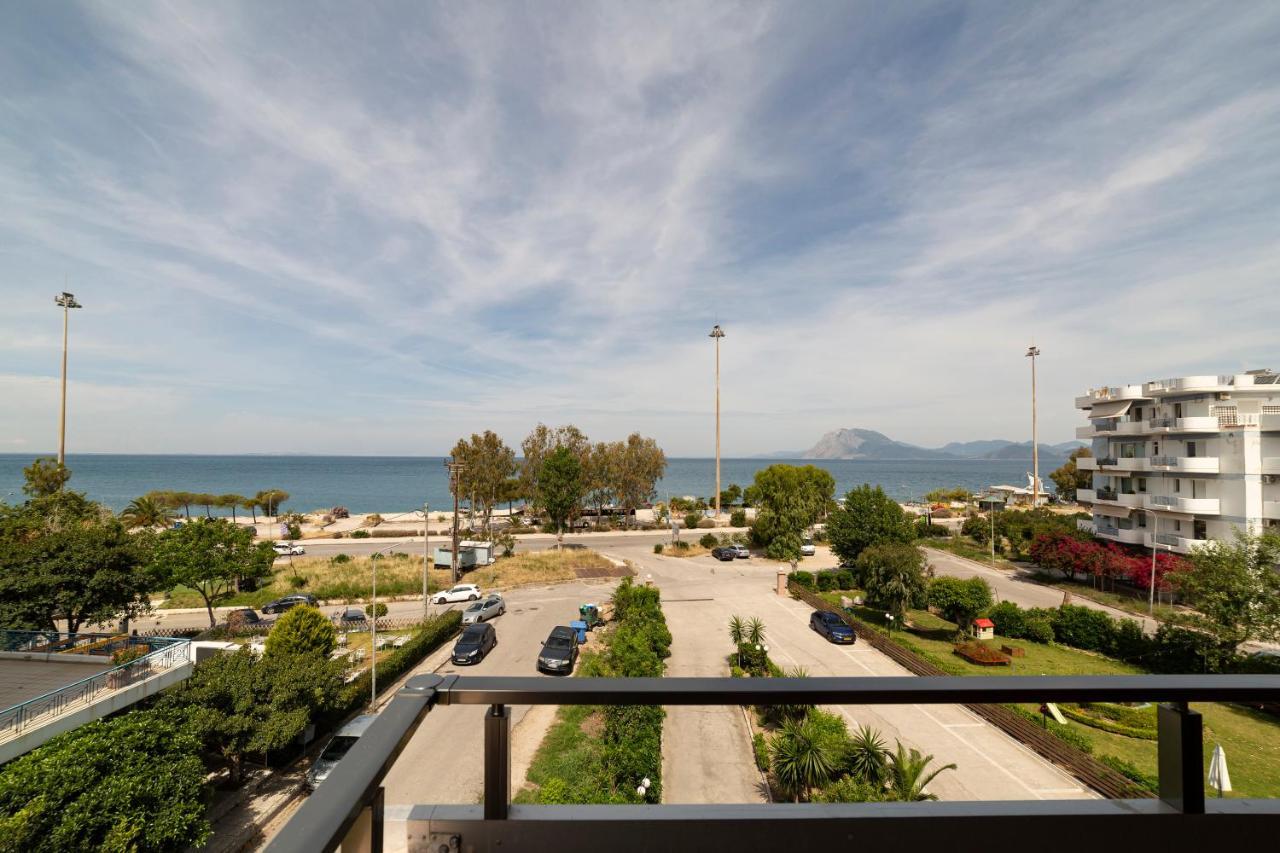 Delfini Hotel Patras Exteriör bild